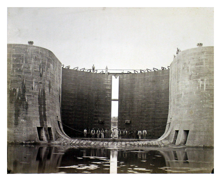 The lock gates at Penarth Dock