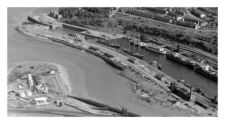 1949 or 1950 - An ariel photograph attributed to H. Tempest Limited of the Ely Tidal Harbour and Penarth Dock.
