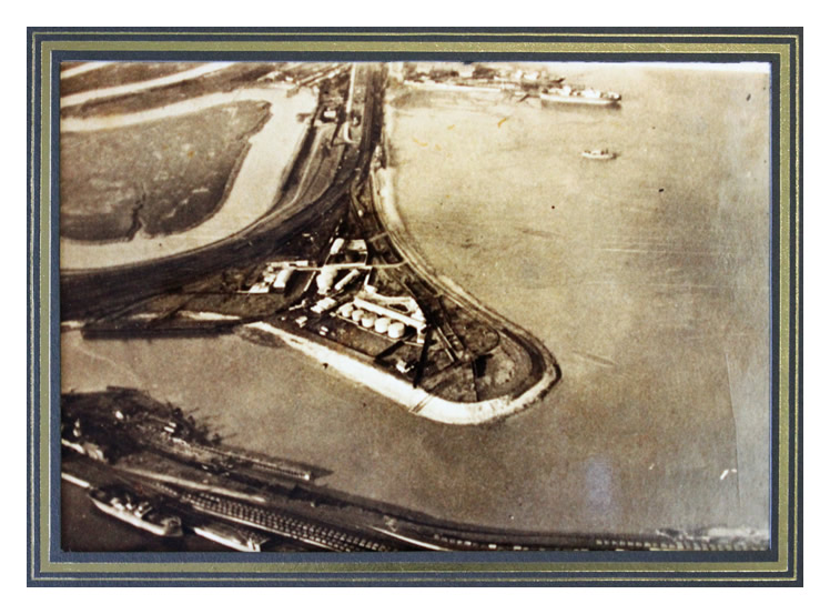 c.1932 - Petroleum Oil Installation at the Penarth Tidal Harbour.