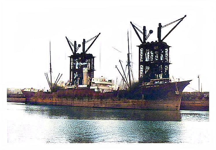 The "Maid of Chios" at the moveable tip numbers 19 and 20 loading coa at Penarth Dock.