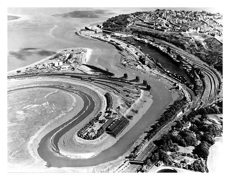 Cefn y Wr&acirc;ch is clearly visible off Penarth Head