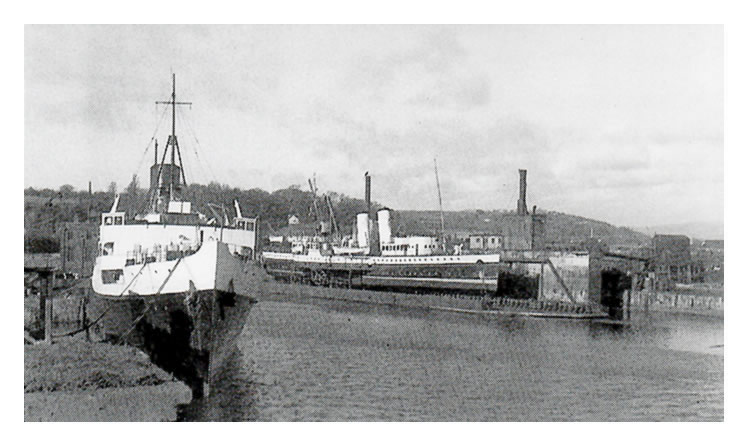 P.S. Bristol Queen on the Penarth pontoon