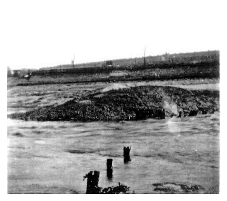 1898 - surcharge in the River Ely, Penarth - building the subway