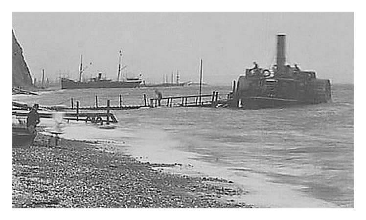 p.s. 'Iona' at Penarth Beach c.1887.