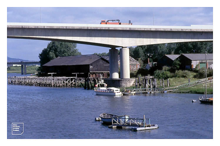 Victoria Wharf remains in 2001.