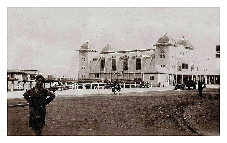 Esplanade and New Pier Pavillion, Penarth