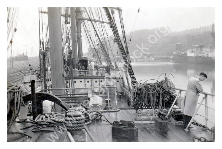 Pamir Fo'c'sle portside