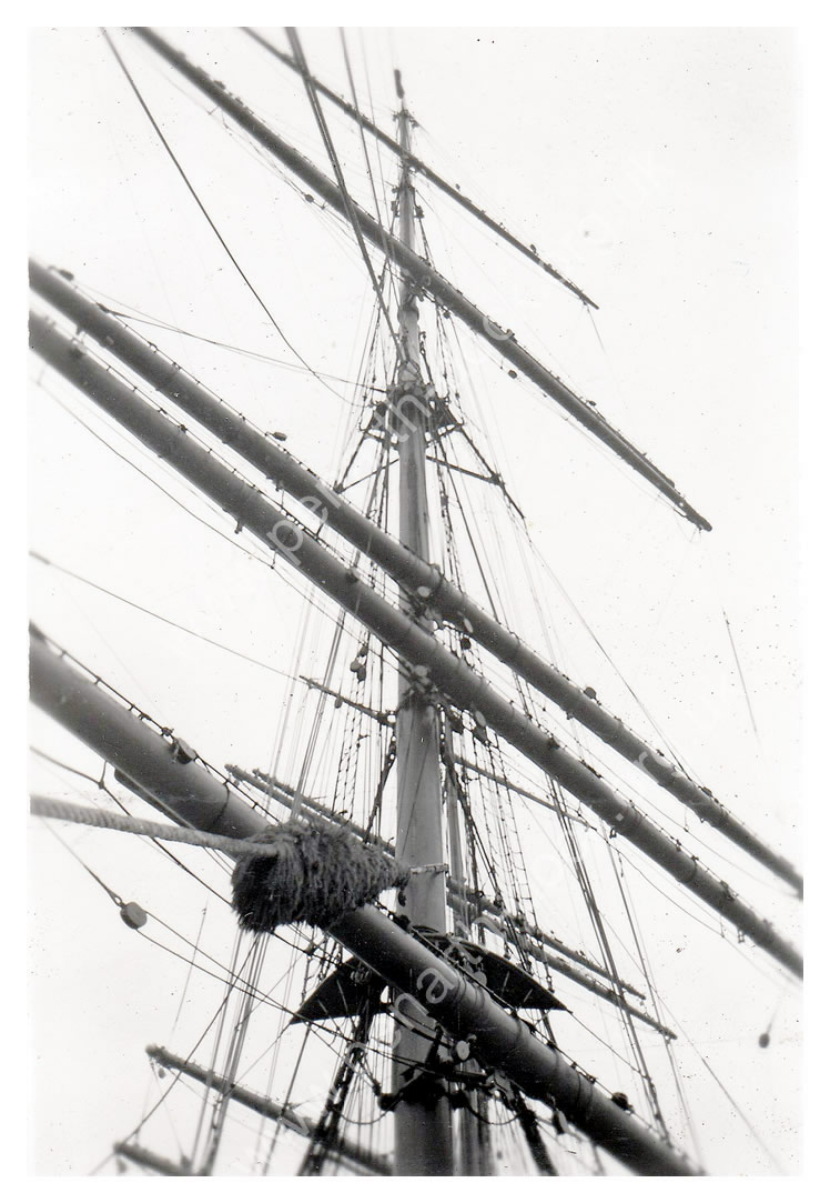 Pamir fore-mast