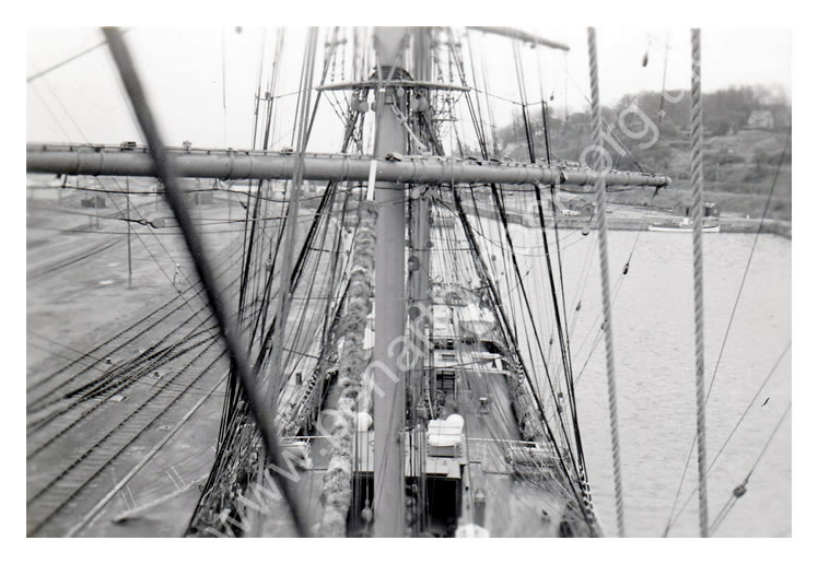 Pamir' - 'Looking aft from the fore-top' 