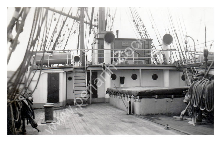 Pamir' - 'Break of Bridge Deck from the Mizzen