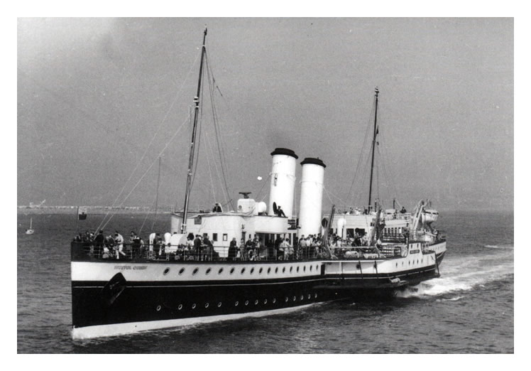 'Bristol Queen' arriving at Porthcawl in the summer of 1967.