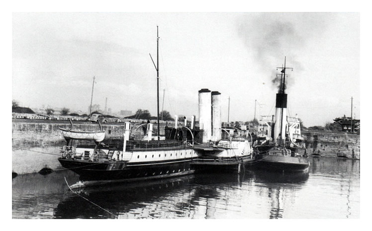 p.s. 'Glen Gower' was laid up at the end of the 1957 season at Penarth Dock.