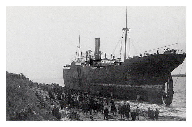 'Pilton' aground at Sully - 1924