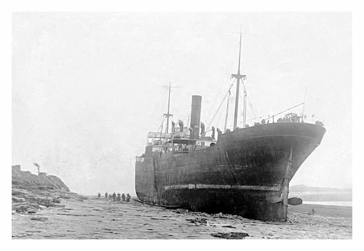 'Pilton' aground at Sully - 1924