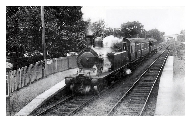 TVR 4-4-2T locomotive No. 172 (as GWR No. 1303).