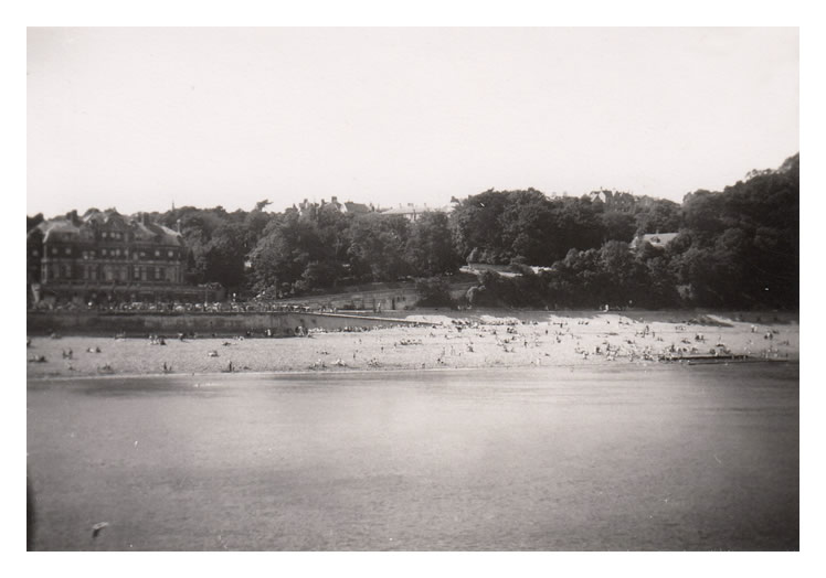 Penarth beach and Esplanade Hotel from the pier.