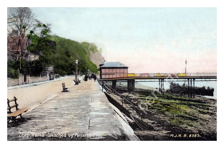 1906 - Ship 'Yarra' beached by Penarth Pier.