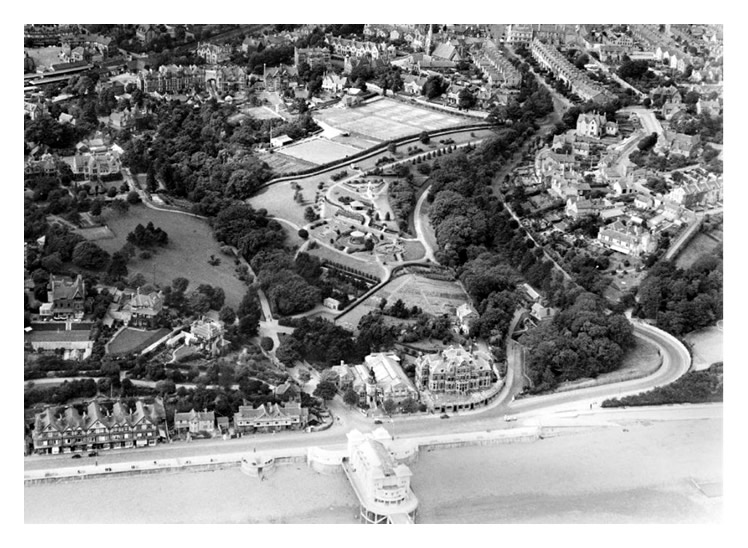 The Esplanade and Alexandra Park - An Aerofilms Collection photograph dating from 1929.
