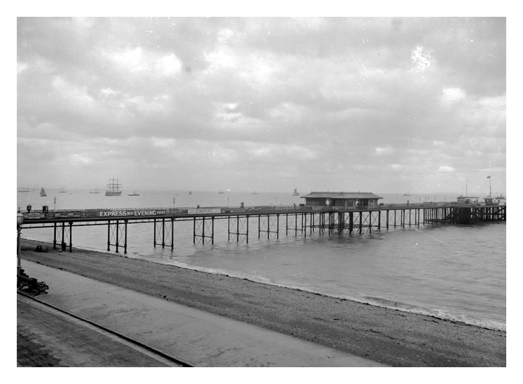 Penarth Pier - A view of the outer extremities of Penarth Pier c.1905.