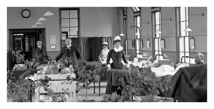 Seamen's Hospital, Men's Ward, Cardiff, the Royal Hamadryad, c.1905.