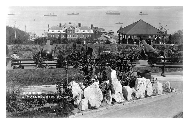 Alexandra Park, Penarth - Canons.