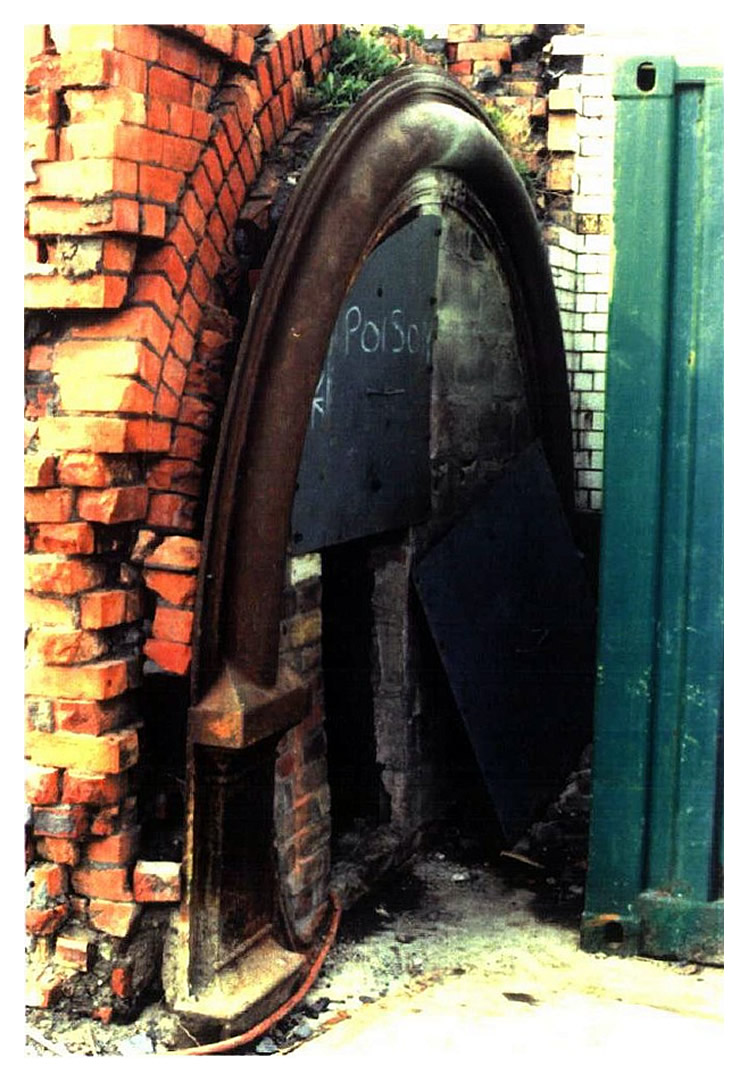 Plate 3/27 - Subway entrance.