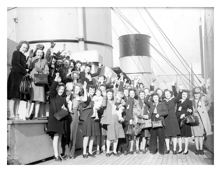 On February 4, 1946, more than 2,000 wives and children of American servicemen boarded the giant Cunarder Queen Mary.