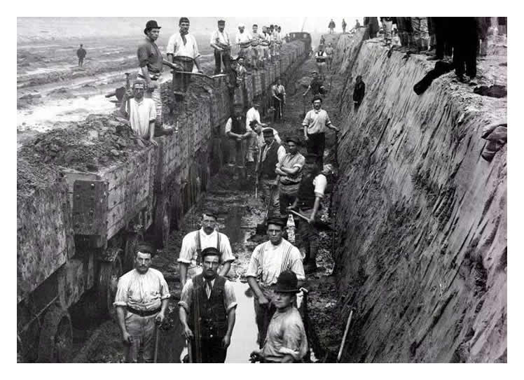 Manchester Ship Canal - Navvies working on the Manchester Ship Canal which took six years to build.