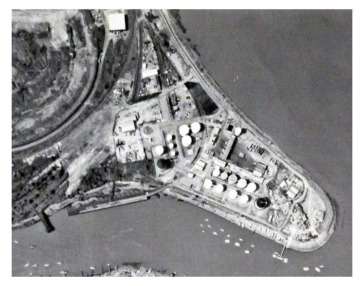 29th June 1981 - Image No. 140? - An ariel view of Penarth Dock, the Basin, the Oil Storage Facility and the remains of the former Iron Ore Wharf.