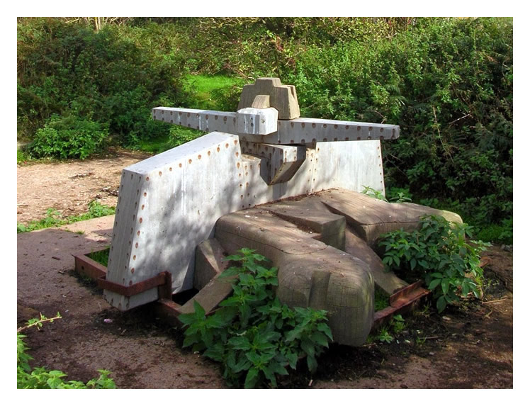 The Memorial to Marconi and Kemp.